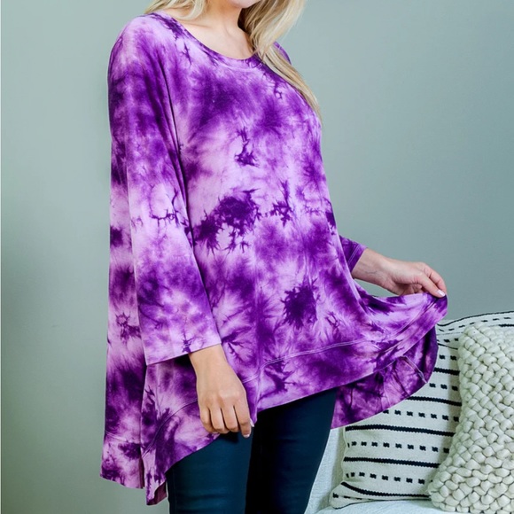 ⭐️ 2/$20 NEW ALLIE & ROB Purple Burst Tie Dye Asymmetrical Hem Top - Picture 3 of 4